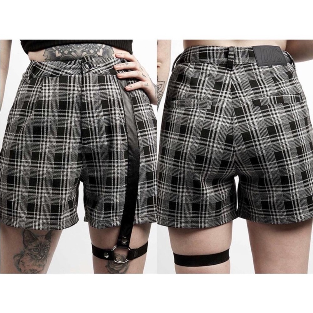 🕸️ISO DISTURBIA SUSPENSE SHORTS🕸️